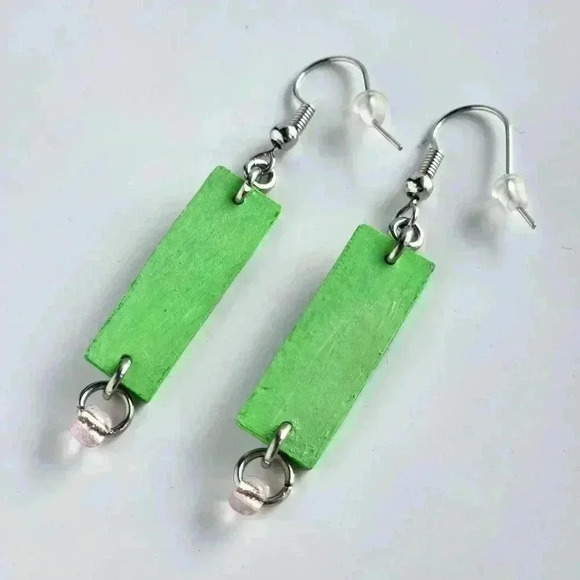 Garden fairy's lucky scarab long rectangular dangle earrings with  pink beads - Picture 7 of 7